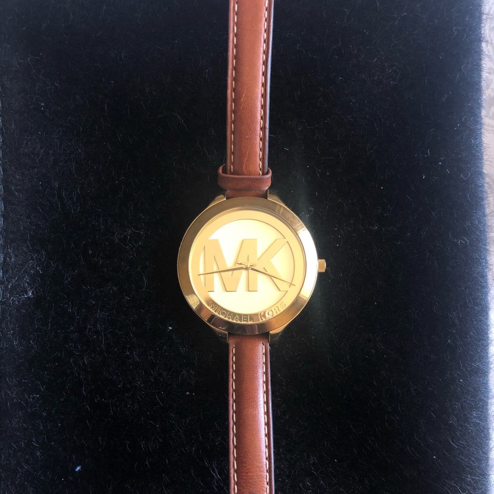 Michael Kors Watch for women9.5 inches